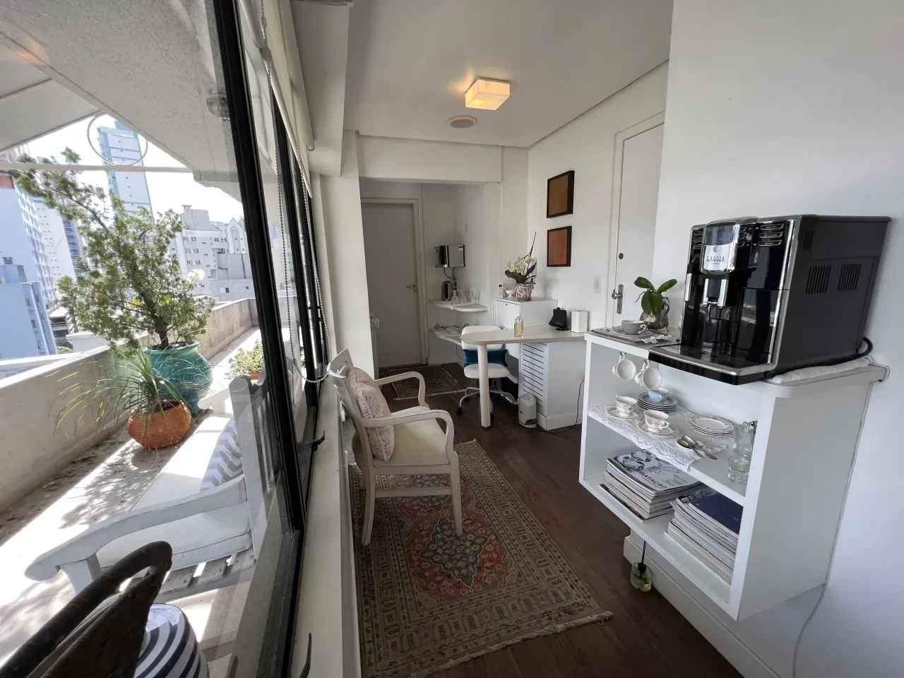Sala Comercial com 2 ambientes e 1 vaga na Avenida Central - Balneário Camboriú — foto 3