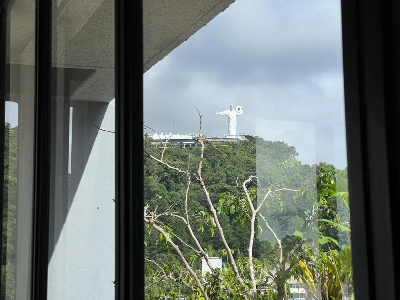 Sala Comercial com 2 ambientes e 1 vaga na Avenida Central - Balneário Camboriú — foto 2