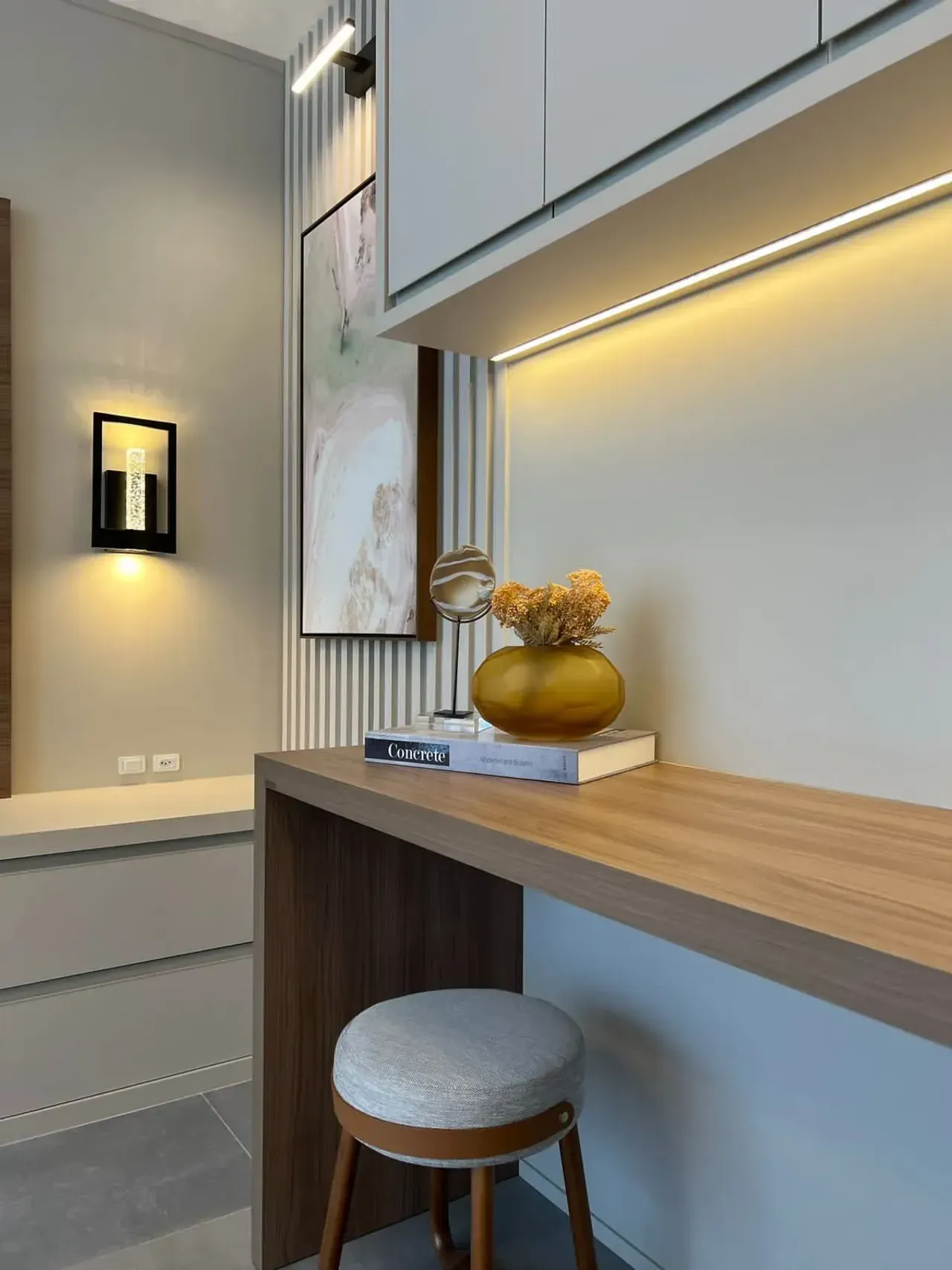 Casa finamente decorada e mobiliada em condomínio fechado com 4 suítes na Av. dos Estados — foto 3