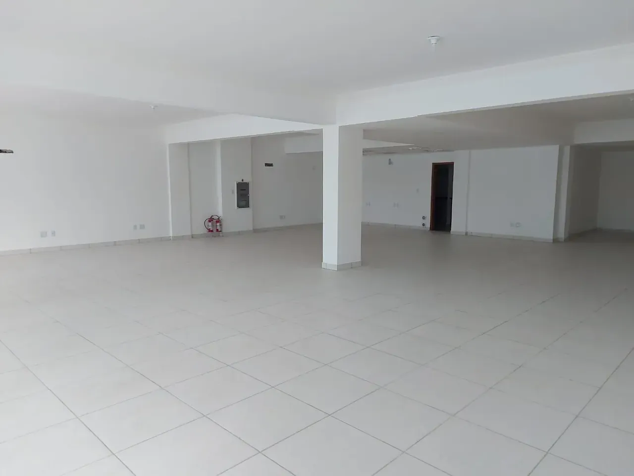 Sala comercial locada no Bairro Pioneiros em Balneário Camboriú — foto 4