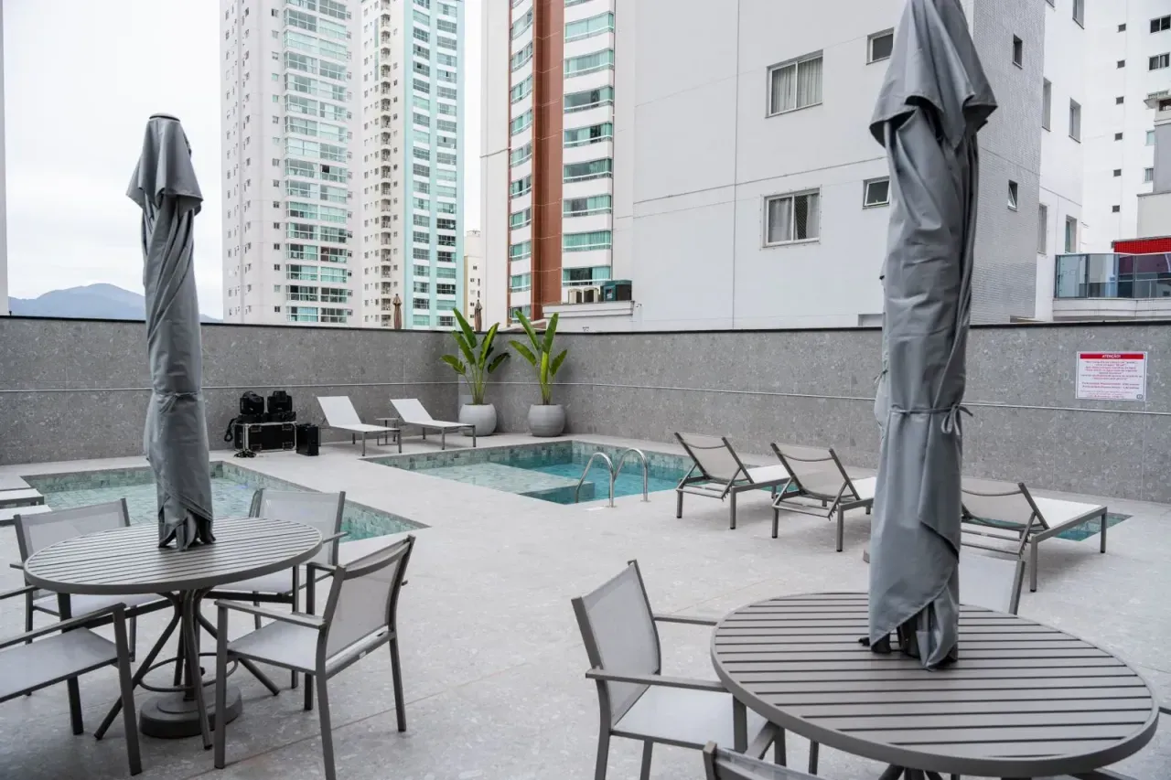 Apartamento andar alto com vista panorâmica do mar 4 suítes e 3 vagas em Balneário Camboriú — foto 22
