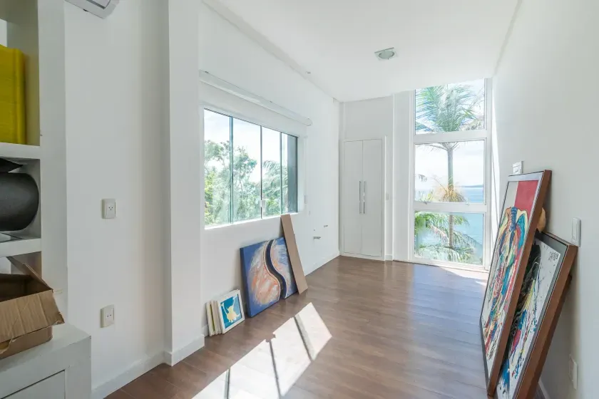 Casa de alto padrão em Condomínio Fechado - Frente Mar - Praia do Estaleiro em Balneário Camboriú — foto 35