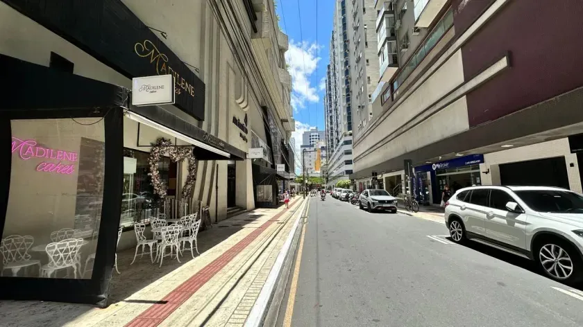 Sala comercial em Shopping em Balneário Camboriú — foto 8