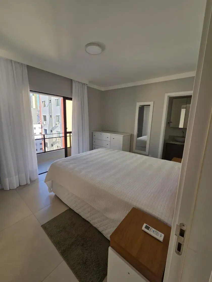 Apartamento mobiliado com 3 dormitórios sendo 1 suíte e 1 vaga de garagem em Balneário Camboriú — foto 9