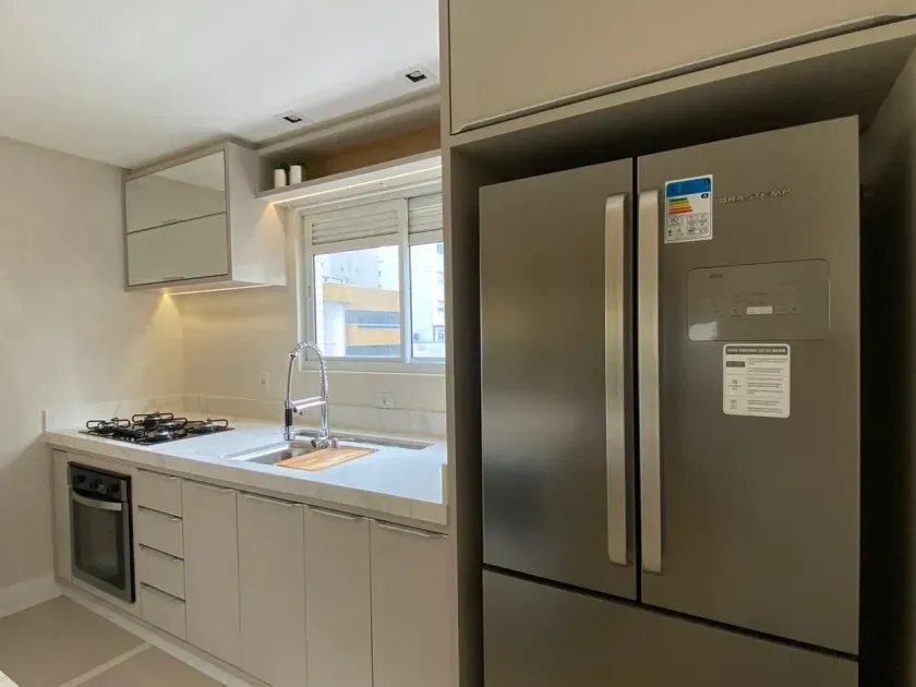Apartamento mobiliado com 3 suítes e 3 vagas de garagem no Centro de Balneário Camboriú — foto 6