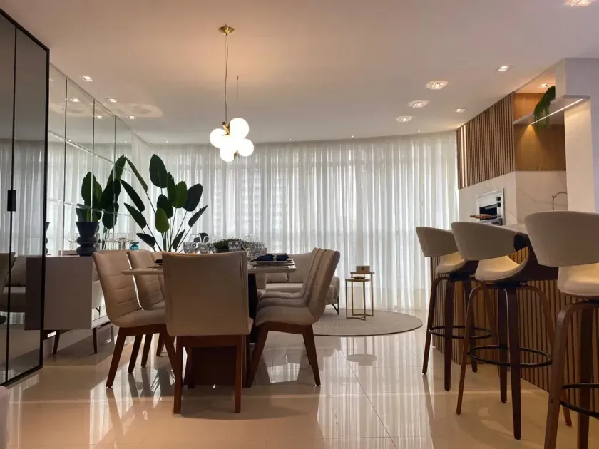 Apartamento mobiliado com 3 suítes e 3 vagas de garagem no Centro de Balneário Camboriú — foto 4