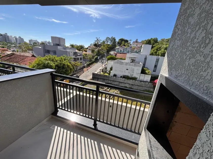 Apartamento com 2 dormitórios sendo 1 suíte e 1 vaga na Praia dos Amores em Balneário Camboriú — foto 3