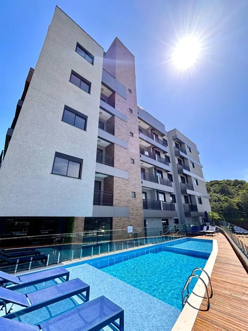 Apartamento com 2 dormitórios sendo 1 suíte e 1 vaga na Praia dos Amores em Balneário Camboriú — foto 19