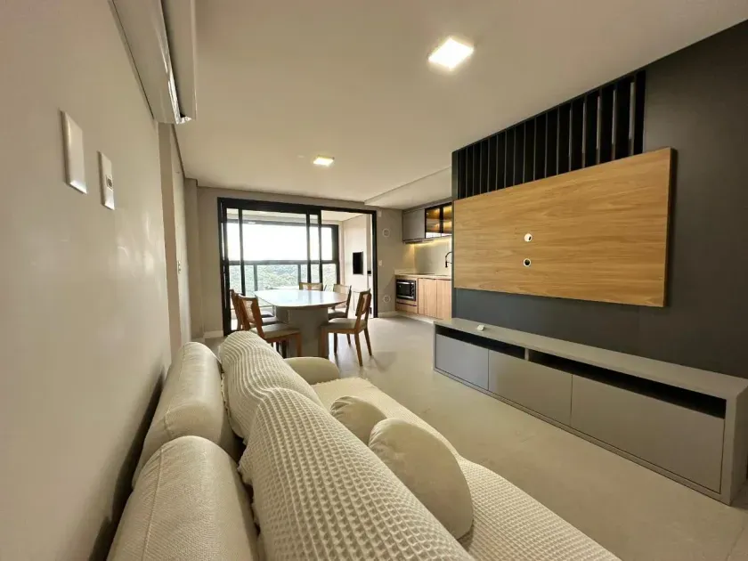 Apartamento mobiliado com 3 dormitórios sendo 1 suíte e 2 vagas de garagem na Praia Brava - Itajaí — foto 4