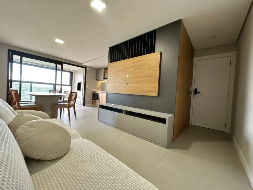 Apartamento mobiliado com 3 dormitórios sendo 1 suíte e 2 vagas de garagem na Praia Brava - Itajaí — foto 7