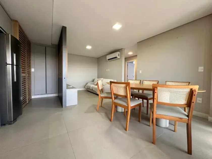 Apartamento mobiliado com 3 dormitórios sendo 1 suíte e 2 vagas de garagem na Praia Brava - Itajaí — foto 8