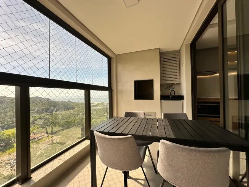 Apartamento mobiliado com 3 dormitórios sendo 1 suíte e 2 vagas de garagem na Praia Brava - Itajaí — foto 10