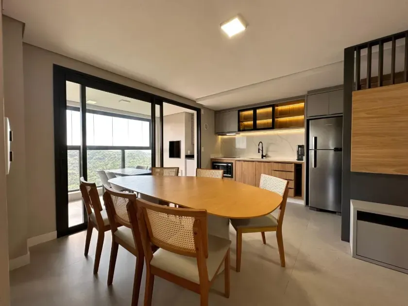 Apartamento mobiliado com 3 dormitórios sendo 1 suíte e 2 vagas de garagem na Praia Brava - Itajaí — foto 11