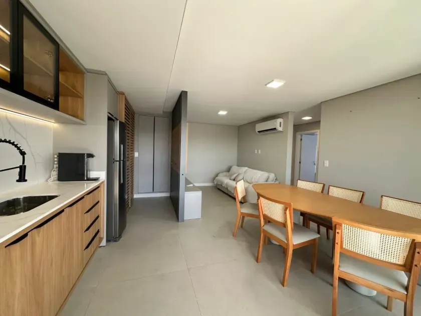 Apartamento mobiliado com 3 dormitórios sendo 1 suíte e 2 vagas de garagem na Praia Brava - Itajaí — foto 16