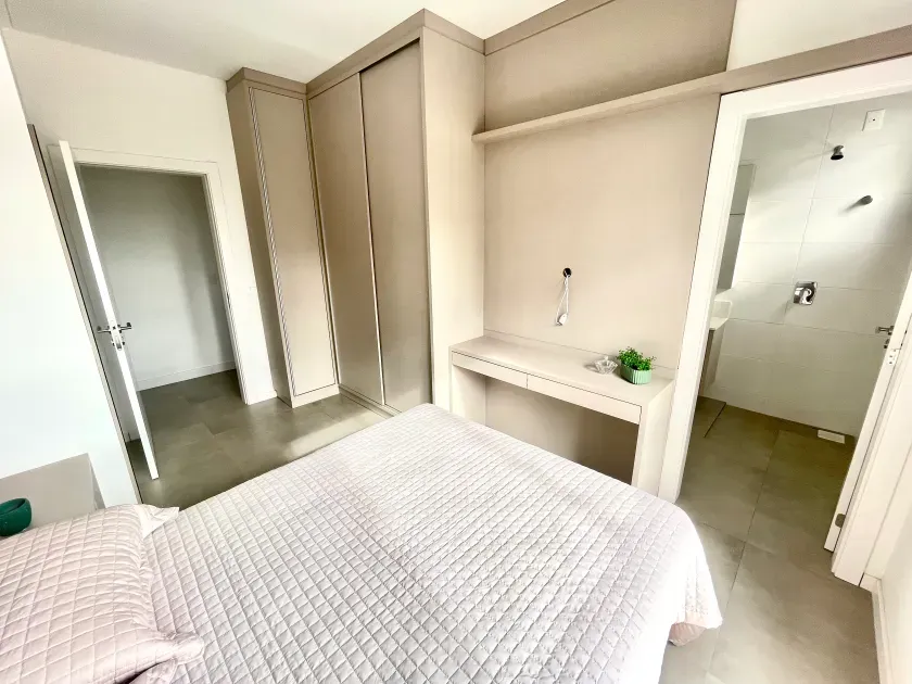 Apartamento com 3 Suítes sendo 1 master e 2 vagas de garagem no Centro – Balneário Camboriú/SC — foto 9