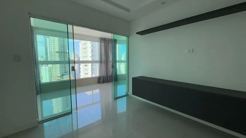 Apartamento com 3 dormitórios sendo 1 suíte quadra mar em Balneário Camboriú — foto 11