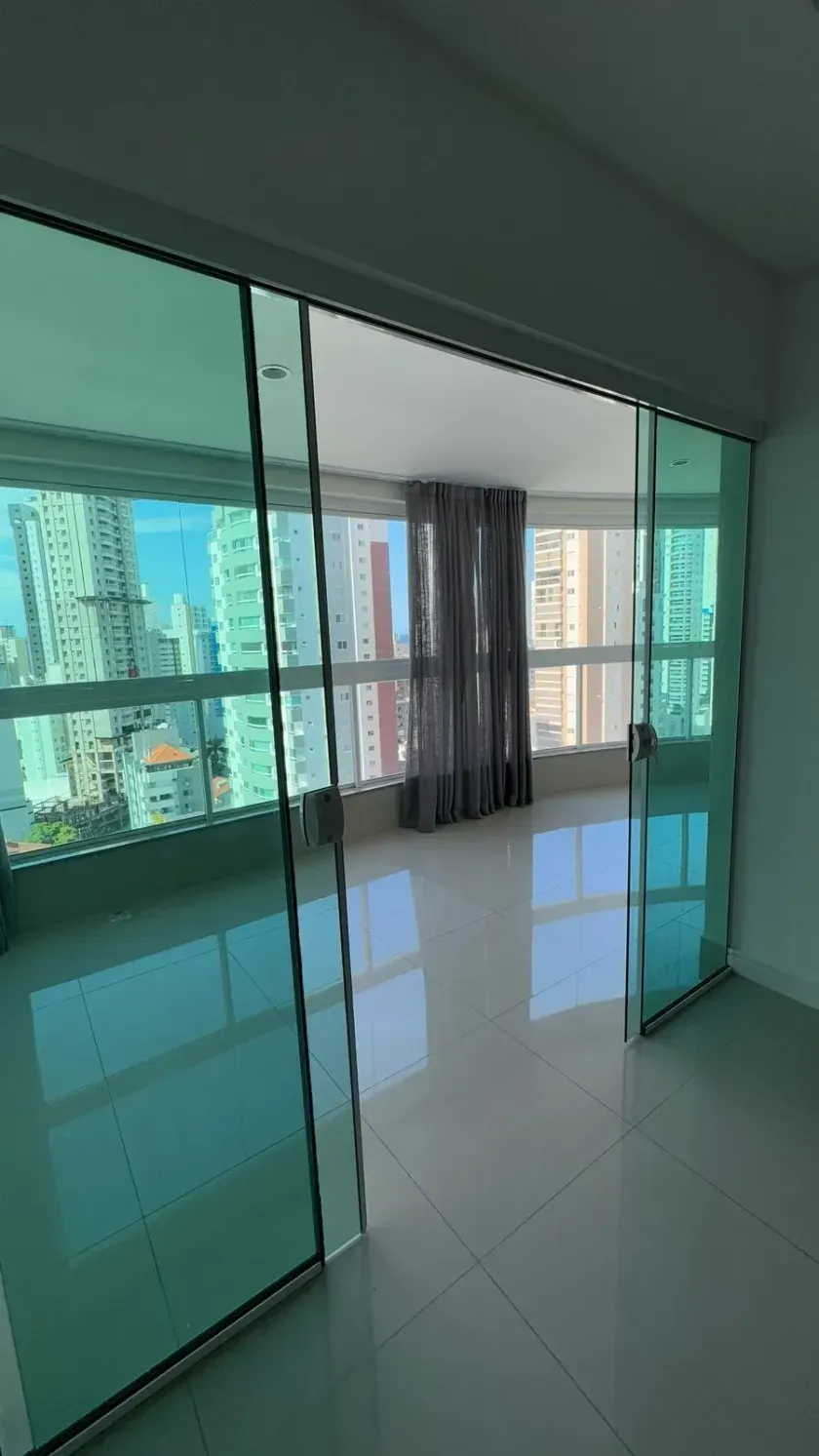 Apartamento com 3 dormitórios sendo 1 suíte quadra mar em Balneário Camboriú — foto 12