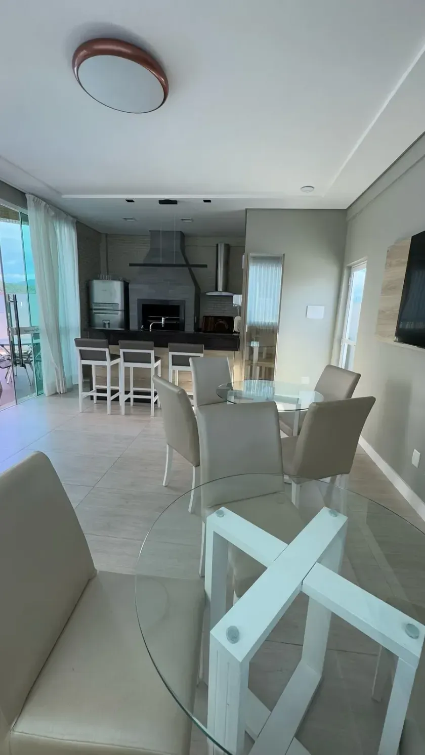 Apartamento com 3 dormitórios sendo 1 suíte quadra mar em Balneário Camboriú — foto 16