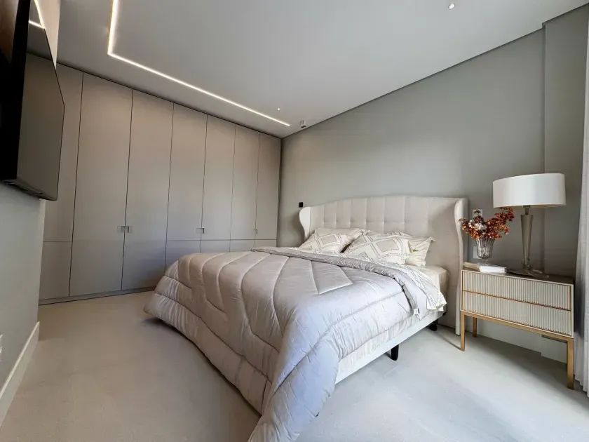 Apartamento com 4 suítes e 3 vagas de garagem na Praia Brava - Itajaí — foto 5