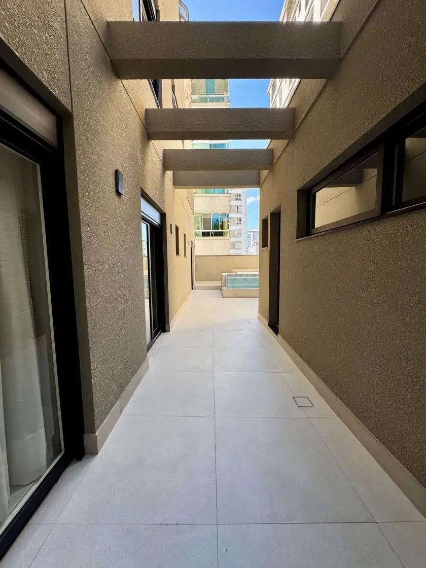 Apartamento com 4 suítes e 3 vagas de garagem na Praia Brava - Itajaí — foto 14