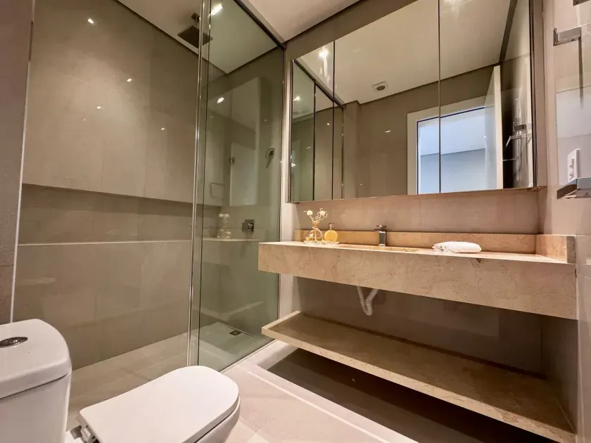 Apartamento com 4 suítes e 3 vagas de garagem na Praia Brava - Itajaí — foto 12