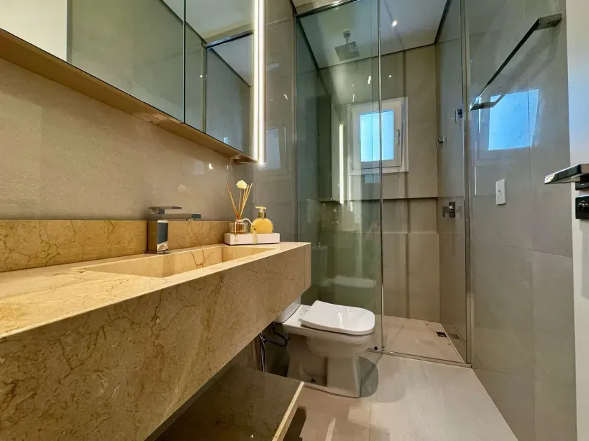 Apartamento com 4 suítes e 3 vagas de garagem na Praia Brava - Itajaí — foto 13