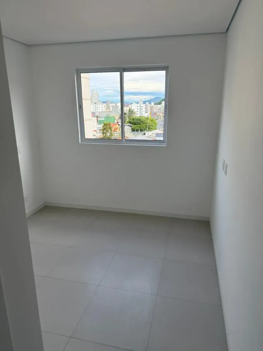 Apartamento com 2 dormitórios sendo 1 suíte e 1 vaga de garagem em Balneário Camboriú — foto 4