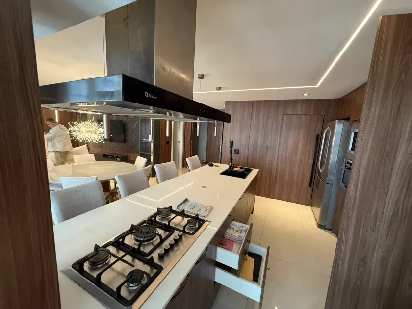 Apartamento último andar com 3 dormitórios sendo 2 suítes e 2 vagas de garagem - Balneário Camboriú/SC — foto 40