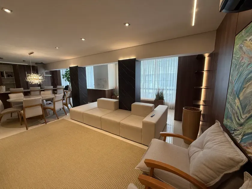 Apartamento último andar com 3 dormitórios sendo 2 suítes e 2 vagas de garagem - Balneário Camboriú/SC