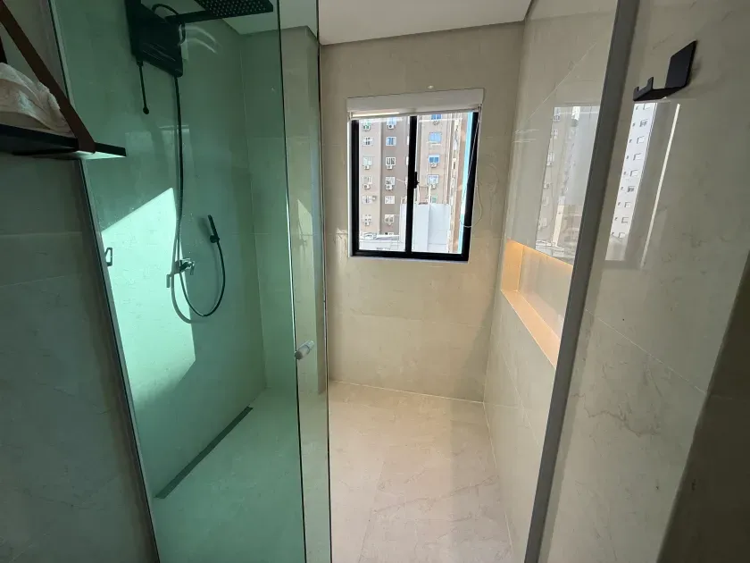 Apartamento último andar com 3 dormitórios sendo 2 suítes e 2 vagas de garagem - Balneário Camboriú/SC — foto 18