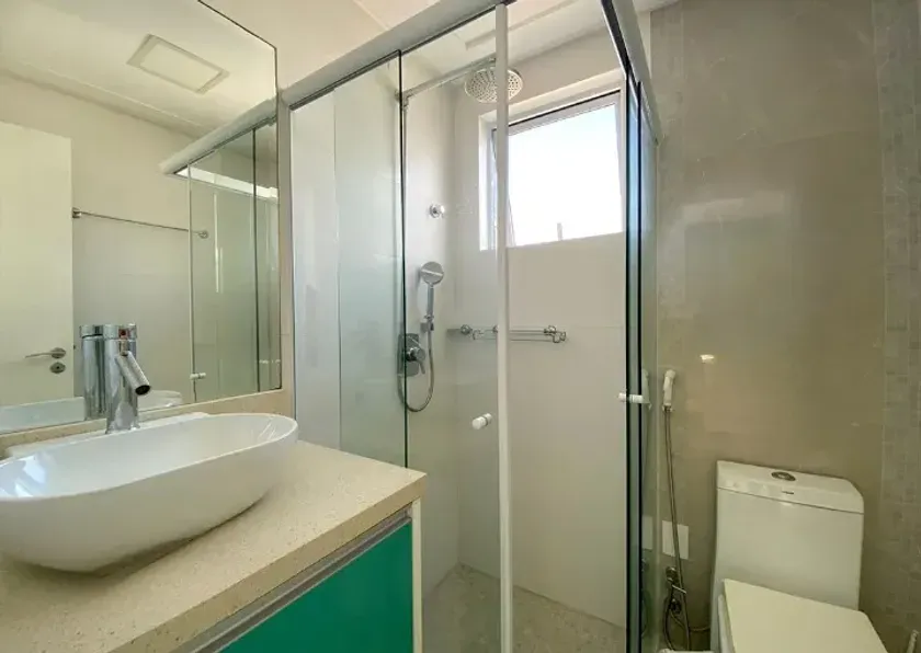 Apartamento mobiliado com 3 suítes e 3 vagas de garagem na Barra Norte em Balneário Camboriú — foto 4