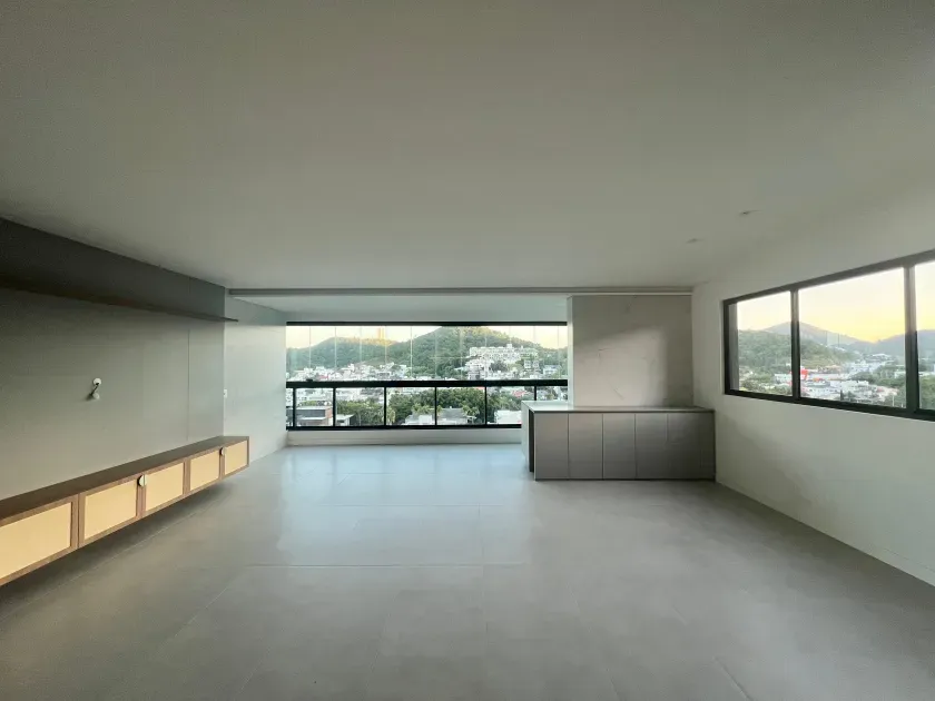 Apartamento com 3 suítes e 2 vagas de garagem na Praia Brava - Itajaí — foto 3