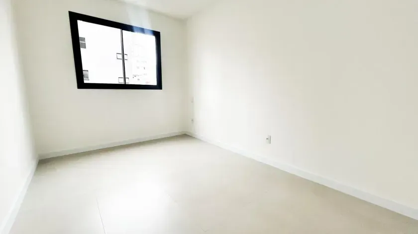 Apartamento com 3 dormitórios sendo 1 suíte e 2 vagas de garagem no Centro de Balneário Camboriú — foto 5