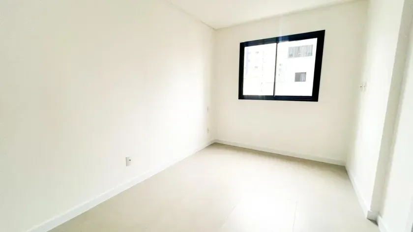 Apartamento com 3 dormitórios sendo 1 suíte e 2 vagas de garagem no Centro de Balneário Camboriú — foto 11
