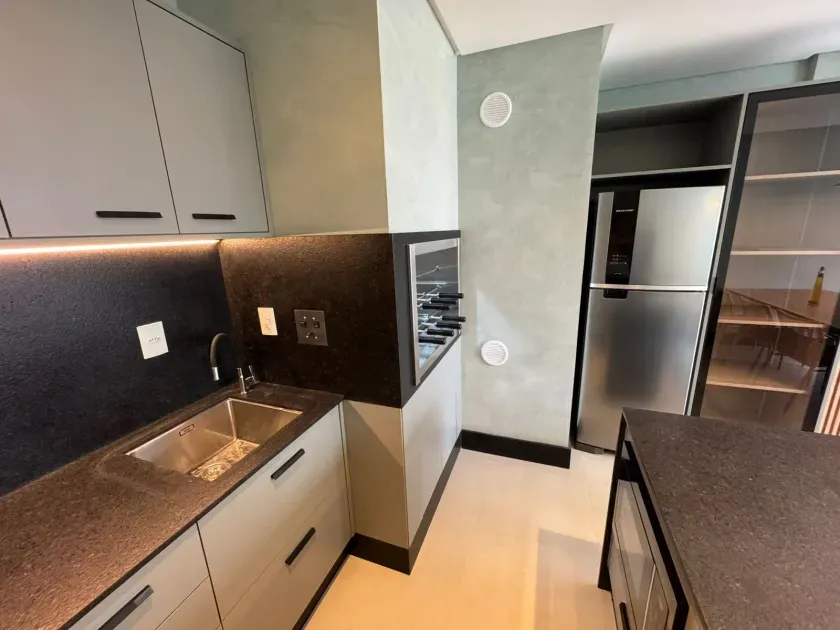 Apartamento com 3 dormitórios sendo 1 suíte e 2 vagas de garagem no Centro de Balneário Camboriú — foto 26
