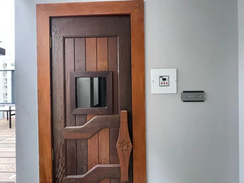 Apartamento com 3 dormitórios sendo 1 suíte e 2 vagas de garagem no Centro de Balneário Camboriú — foto 30