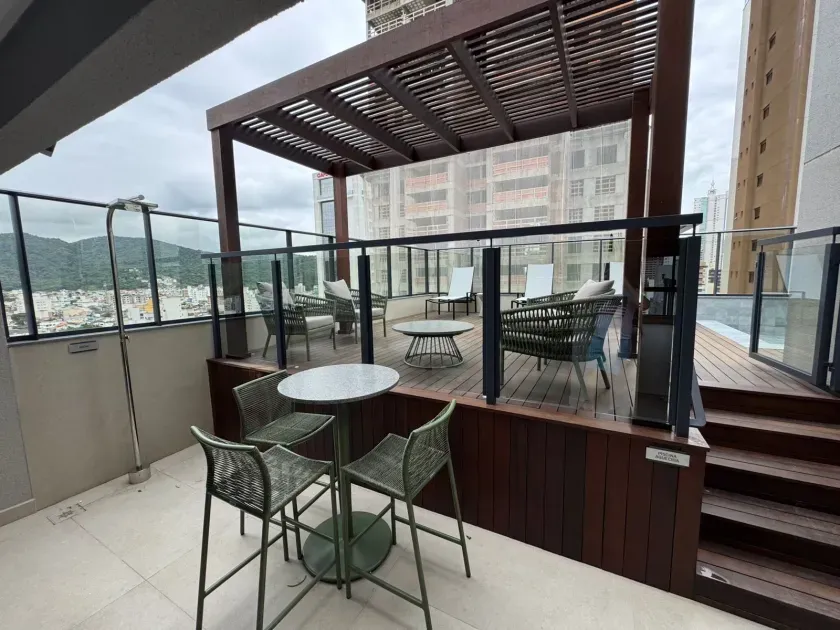 Apartamento com 3 dormitórios sendo 1 suíte e 2 vagas de garagem no Centro de Balneário Camboriú — foto 32