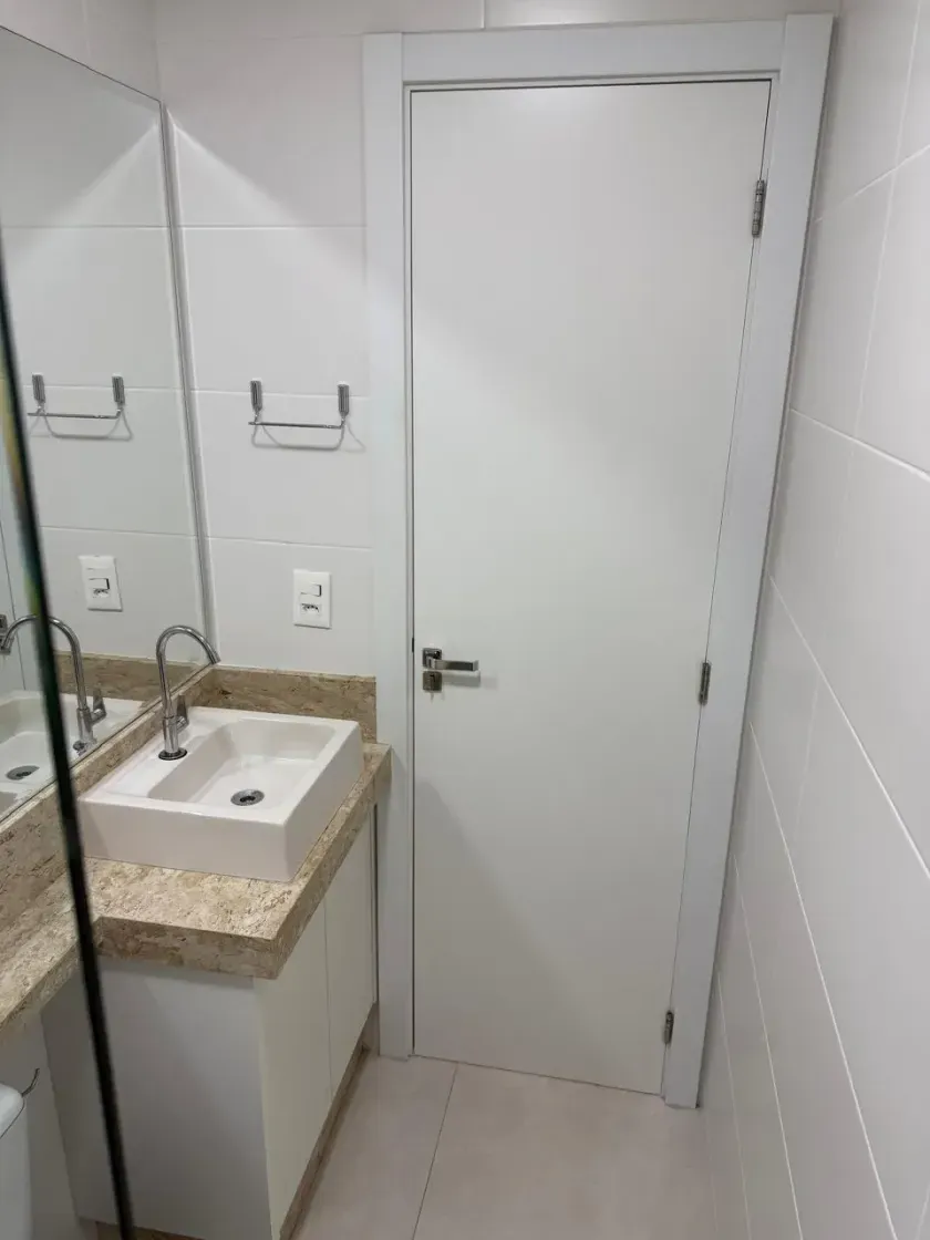 Apartamento mobiliado com 2 dormitórios sendo 1 suíte e 1 vaga de garagem em Balneário Camboriú — foto 15