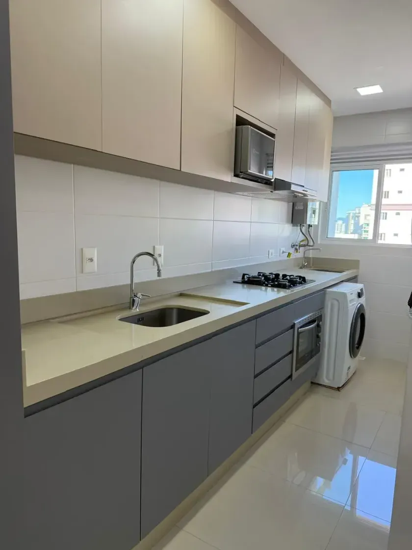 Apartamento mobiliado com 2 dormitórios sendo 1 suíte e 1 vaga de garagem em Balneário Camboriú — foto 6