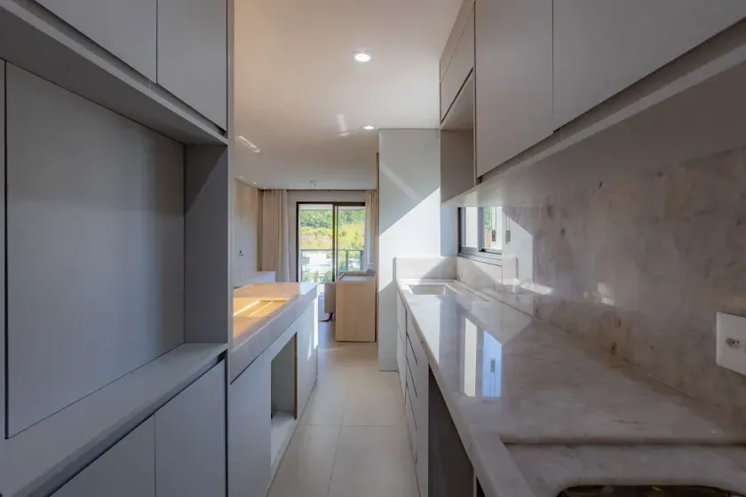 Apartamento com 2 dormitórios sendo 1 suíte e 1 vaga de garagem - Praia Brava - Itajaí — foto 9