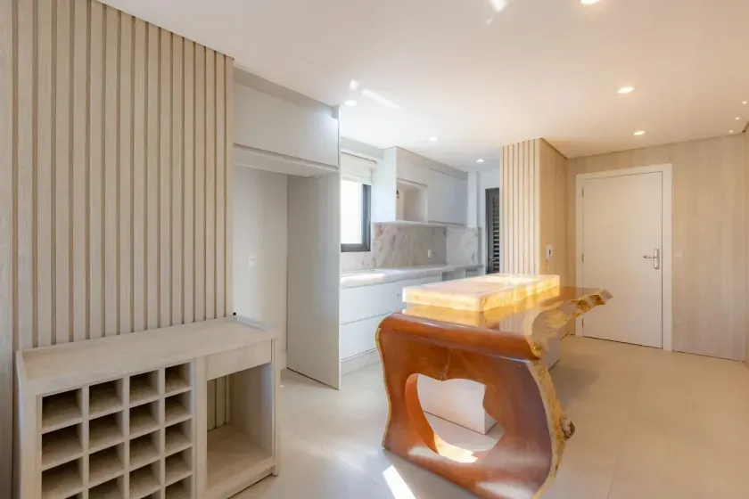 Apartamento com 2 dormitórios sendo 1 suíte e 1 vaga de garagem - Praia Brava - Itajaí — foto 4