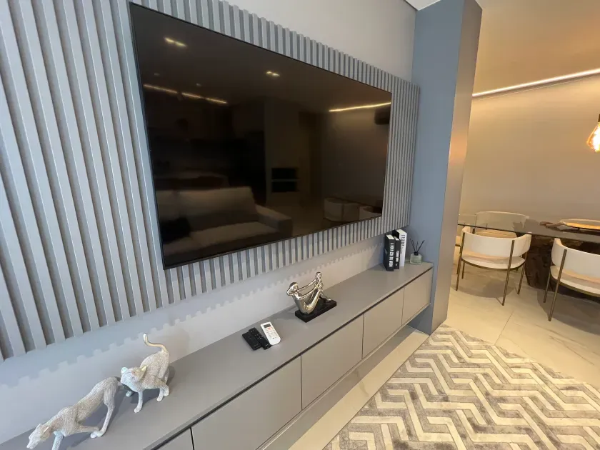 Apartamento mobiliado com 2 suítes e 2 vagas de garagem na Praia Brava em Itajaí — foto 3