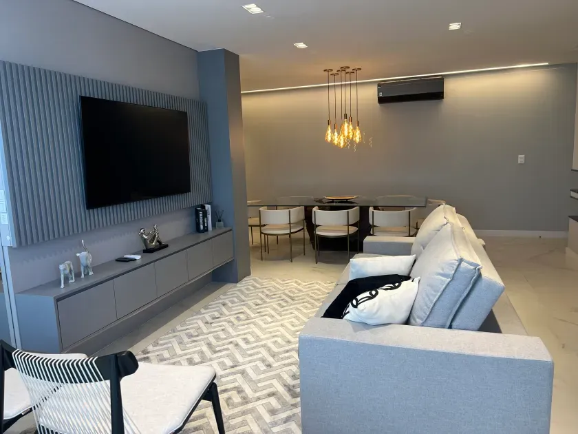 Apartamento mobiliado com 2 suítes e 2 vagas de garagem na Praia Brava em Itajaí — foto 4
