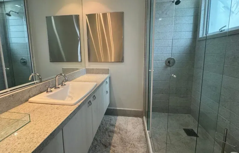 Apartamento mobiliado com 4 suítes e 4 vagas de garagem na Av. Atlântica em Balneário Camboriú — foto 23