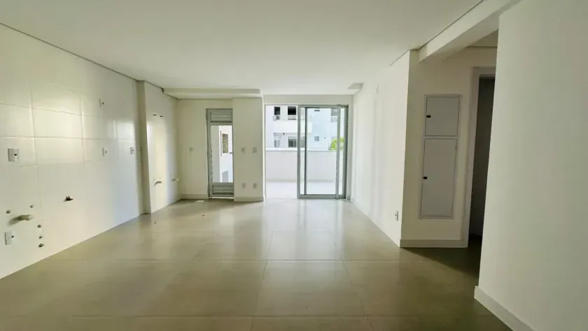 Apartamento com 2 dormitórios sendo 1 suíte na Praia Brava de Itajaí/SC