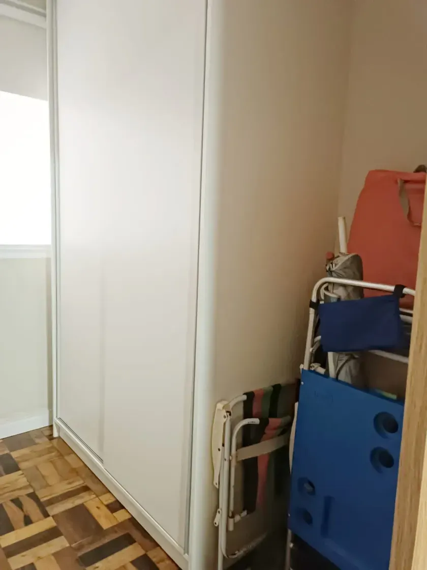 Apartamento quadra mar com 2 dormitórios no centro de Balneário Camboriú — foto 2