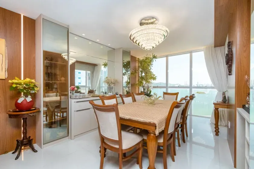Apartamento com 4 suítes e 4 vagas de garagem no bairro Pioneiros - Balneário Camboriú — foto 4