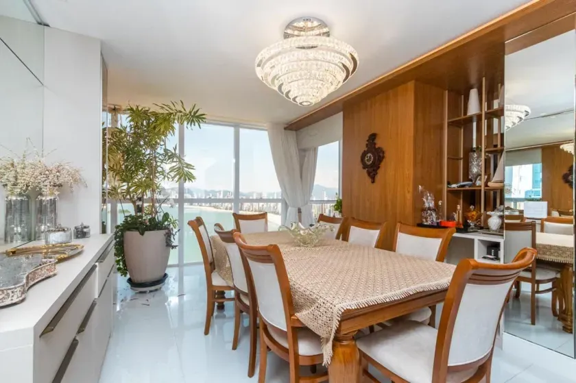 Apartamento com 4 suítes e 4 vagas de garagem no bairro Pioneiros - Balneário Camboriú — foto 5