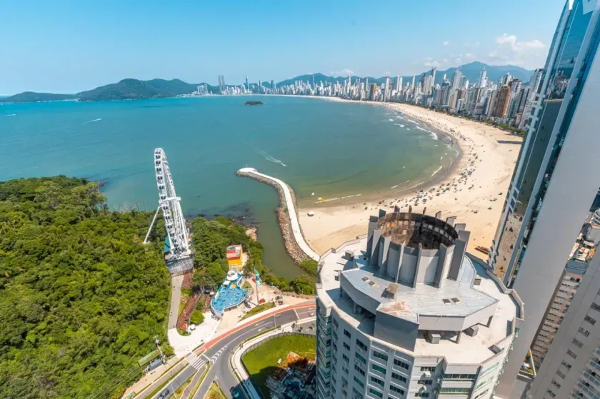 Apartamento com 4 suítes e 4 vagas de garagem no bairro Pioneiros - Balneário Camboriú — foto 11