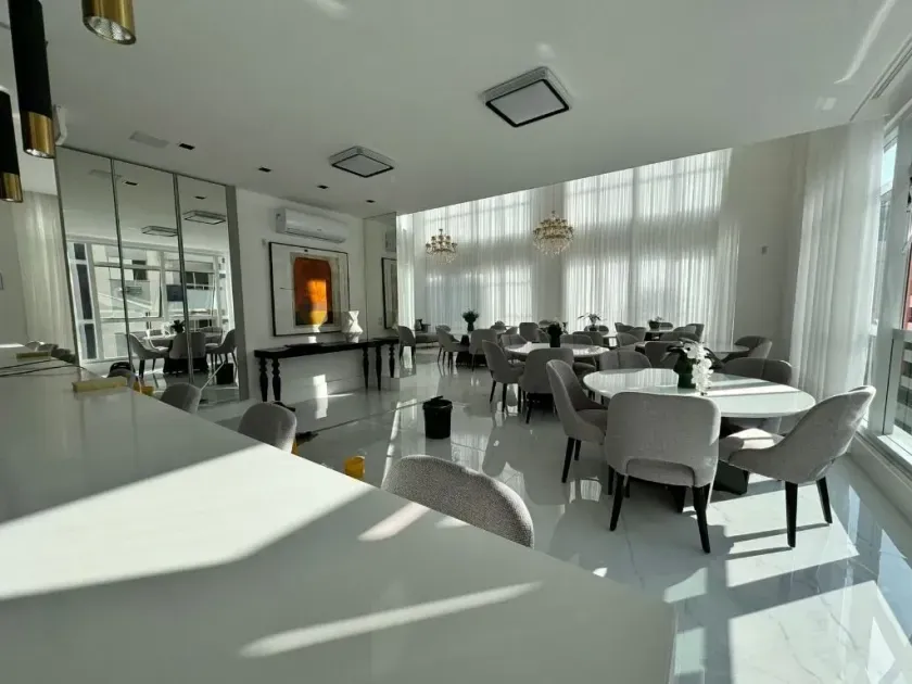 Apartamento com 4 suítes e 3 vagas de garagem no Centro de Balneário Camboriú/SC — foto 27